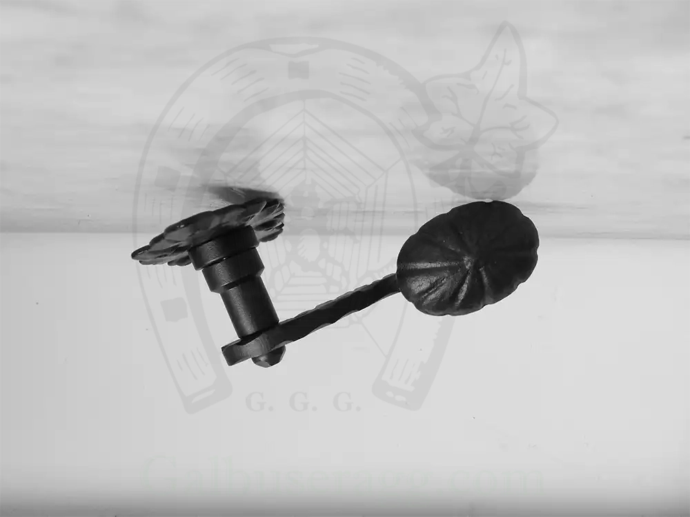 Klamka Olena 527 z otworem na klucz zwykły
